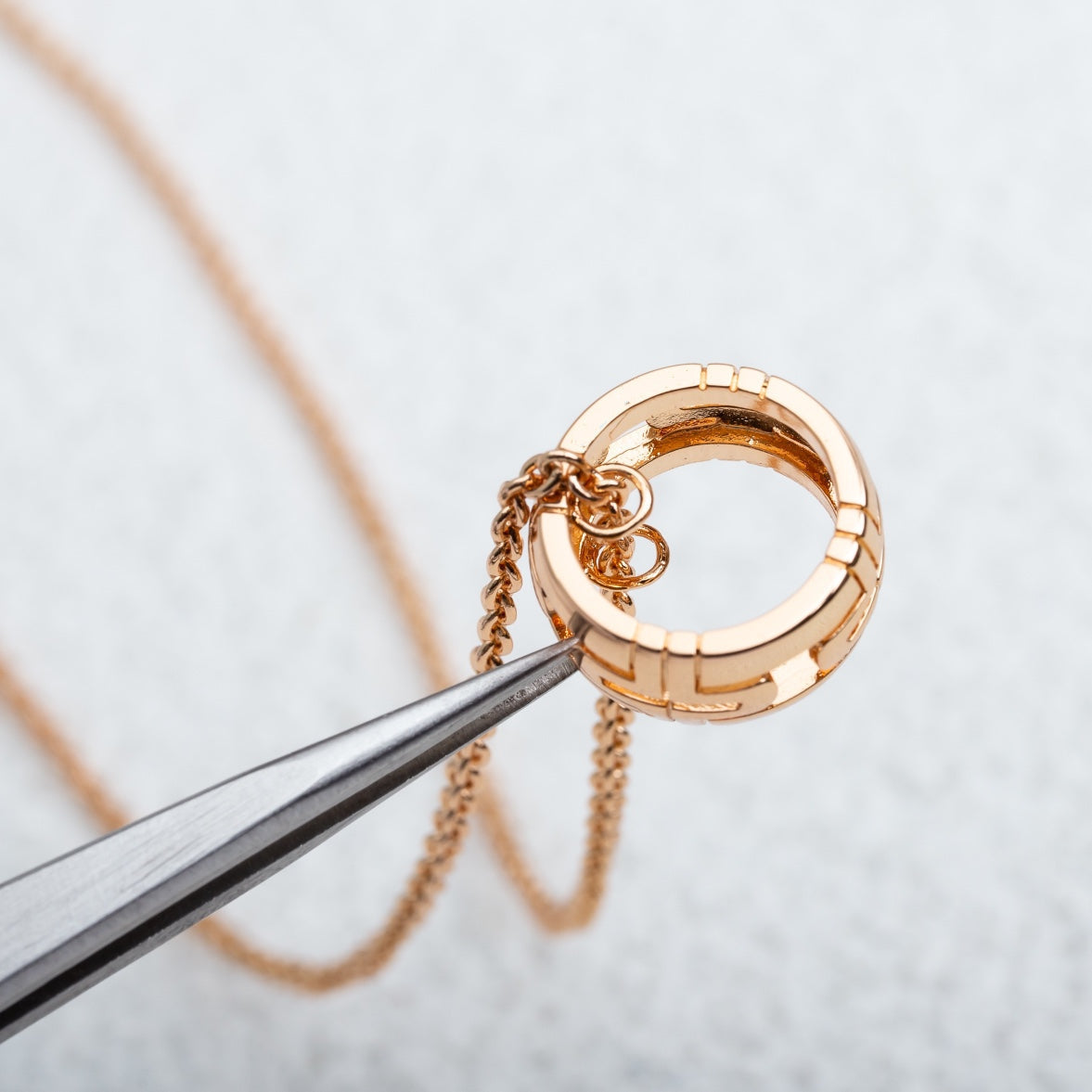 [Stellar Jewelry]PARENTESI NECKLACE PINK GOLD