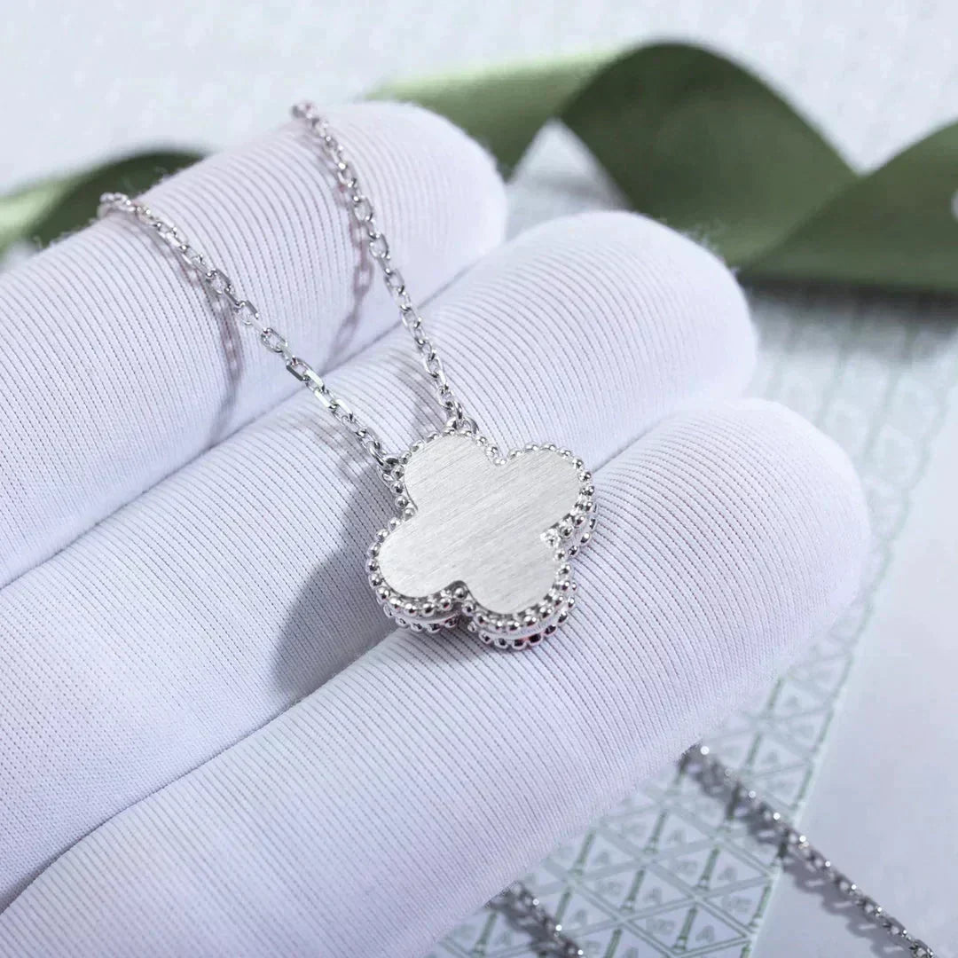 [Stellar Jewelry]CLOVER  15MM DIAMOND LASER NECKLACE SILVER