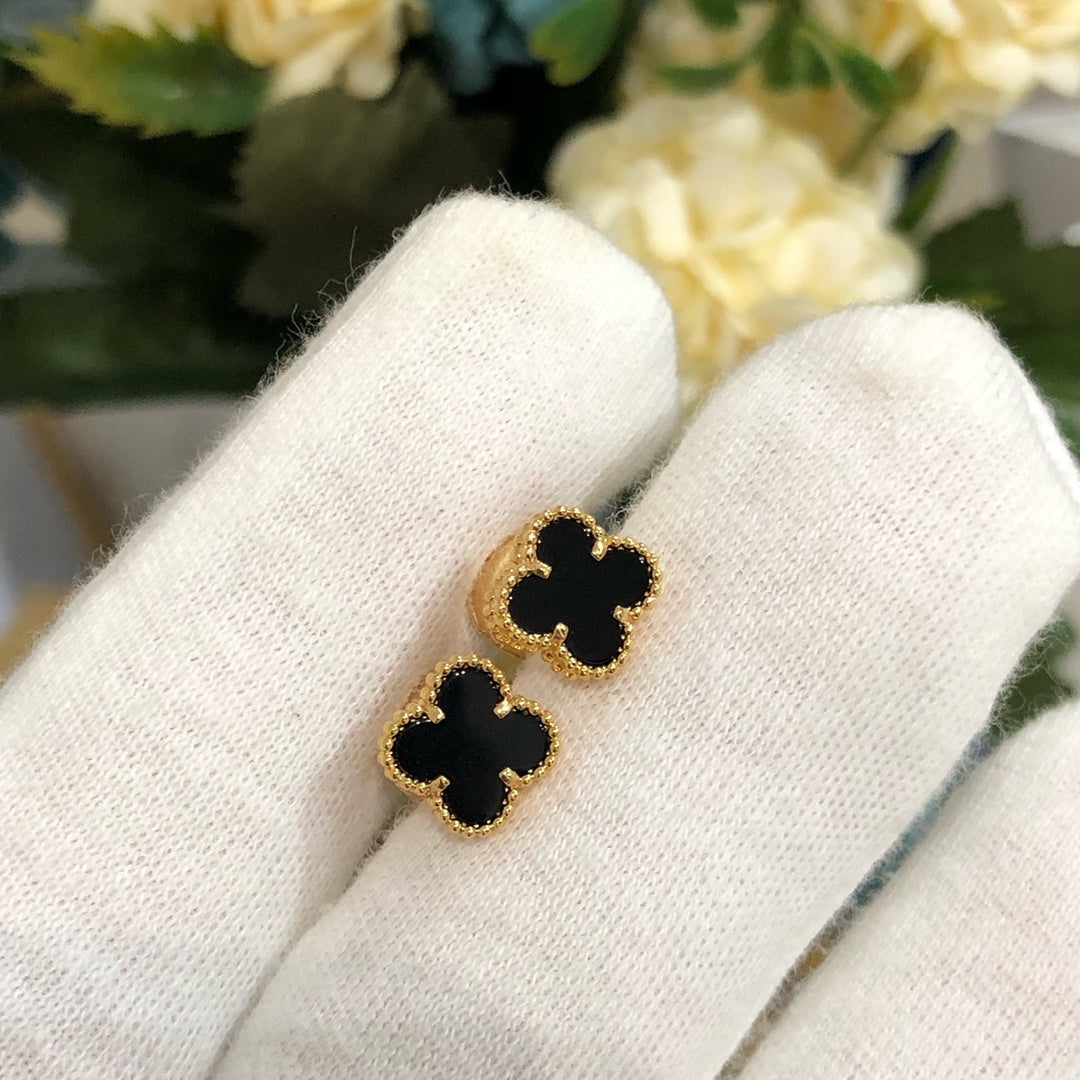 [Stellar Jewelry]CLOVER MINI GOLD EARRINGS