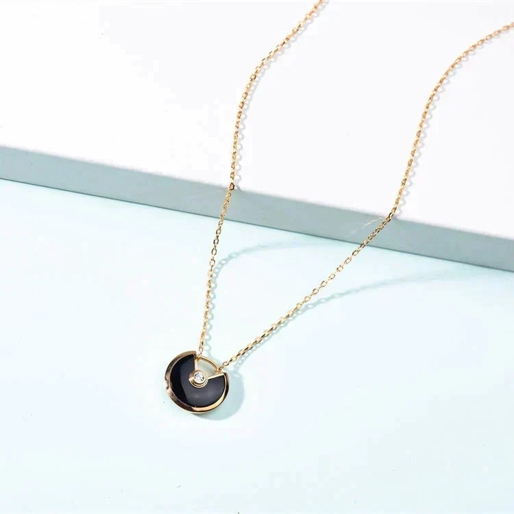 [Stellar Jewelry]AMULETTE GOLD CARNELIAN ONYX NECKLACE