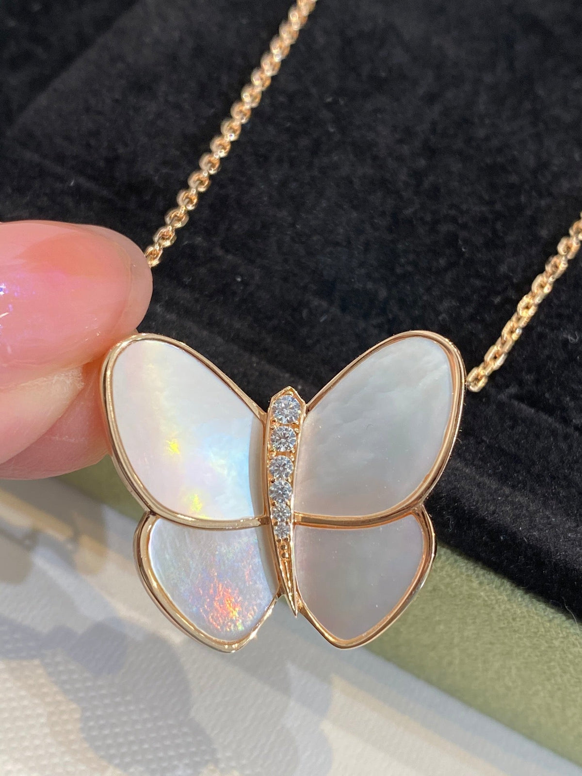 [Stellar Jewelry]BUTTERFLY GOLD MOP DIAMOND NECKLACE