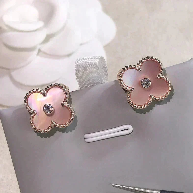 [Stellar Jewelry]CLOVER MEDIUM 1 MOTIFS  PINK MOP DIAMOND EARRINGS