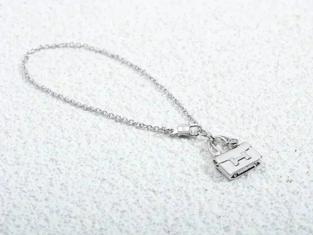 [Stellar Jewelry]AMULETTE PEDANT SILVER NECKLACE