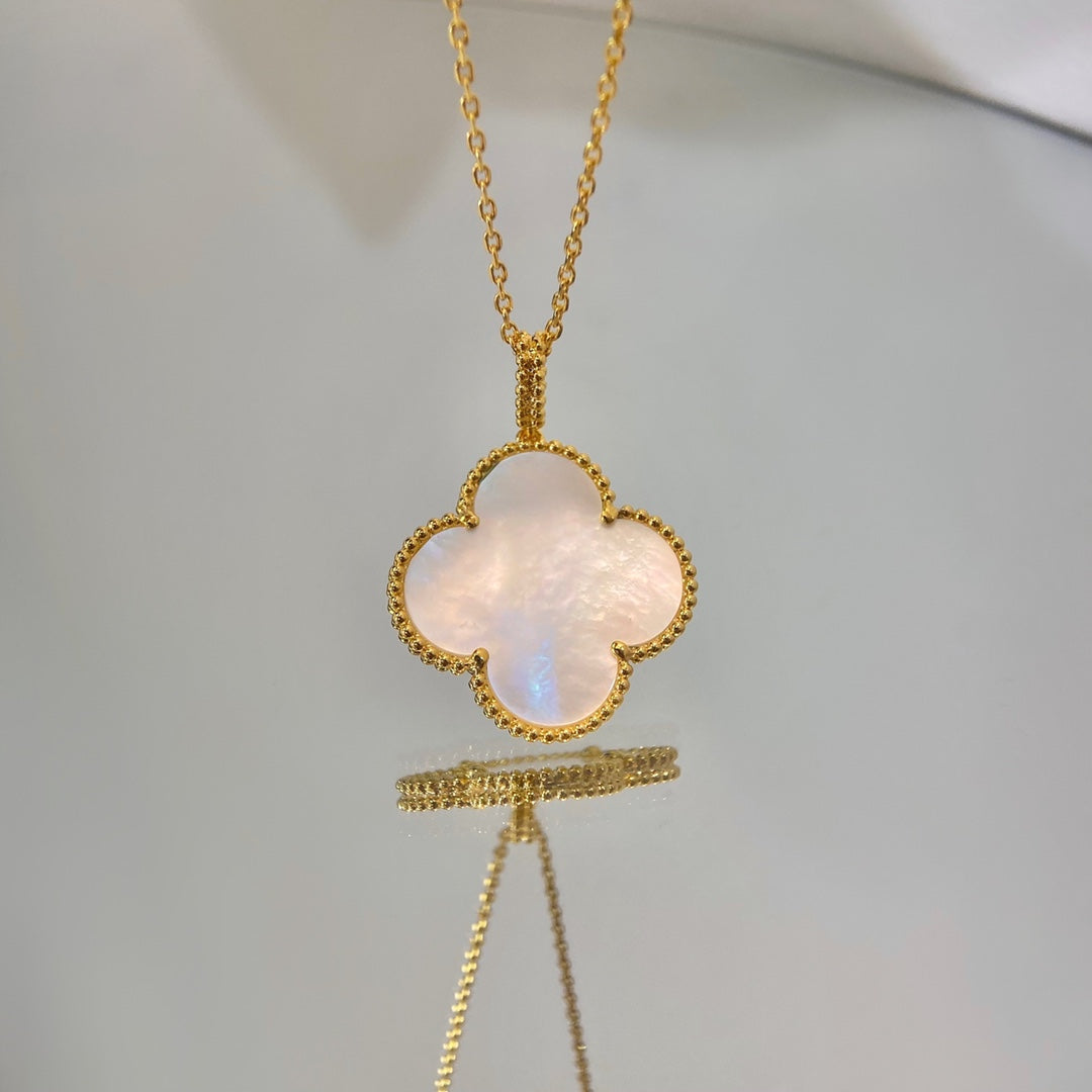 [Stellar Jewelry]CLOVER 25MM MOP LARGE PENDANT NECKLACE