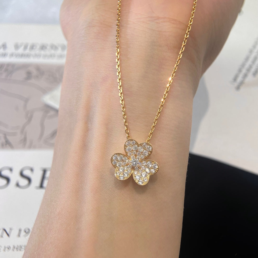 [Stellar Jewelry]FLOWER DIAMOND NECKLACE