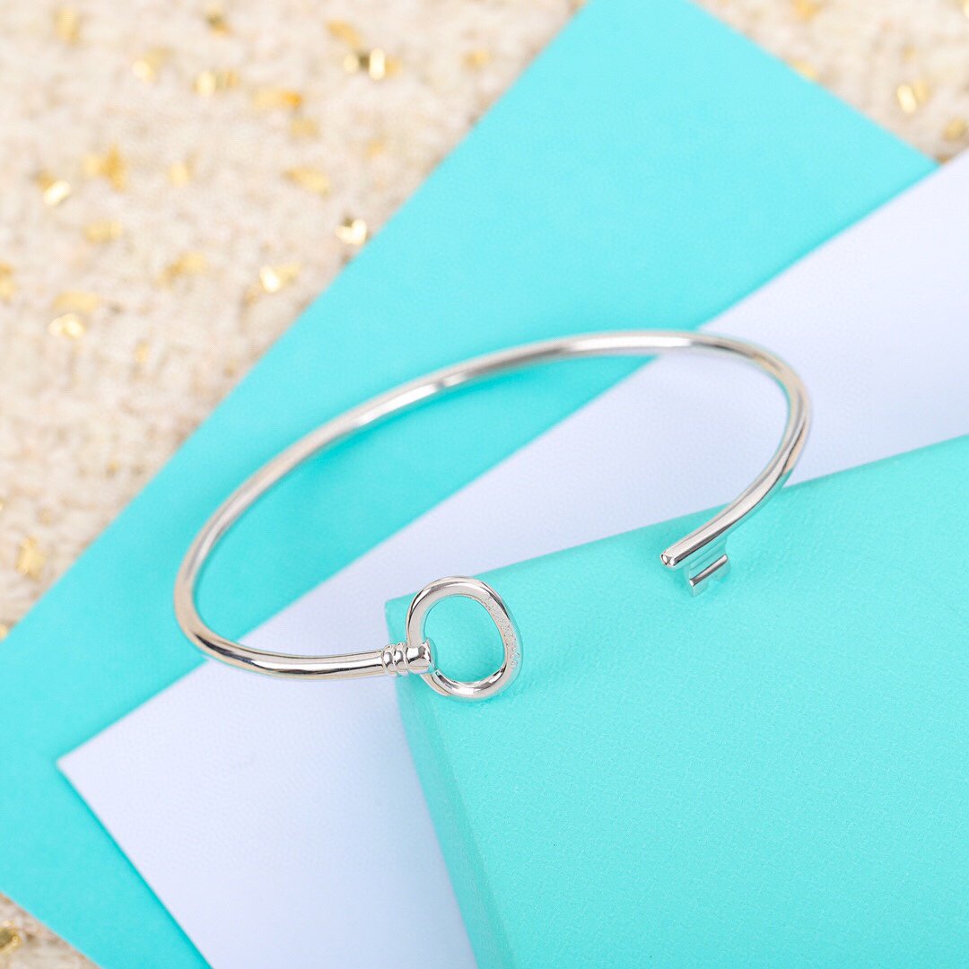 [Stellar jewels]KEY WIRE OVAL BRACELET