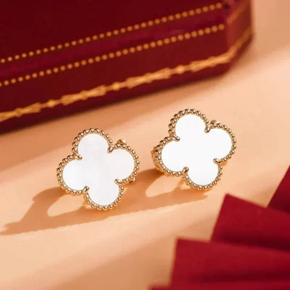 [Stellar Jewelry]CLOVER MEDIUM 1 MOTIFS  WHITE MOP STUD EARRINGS