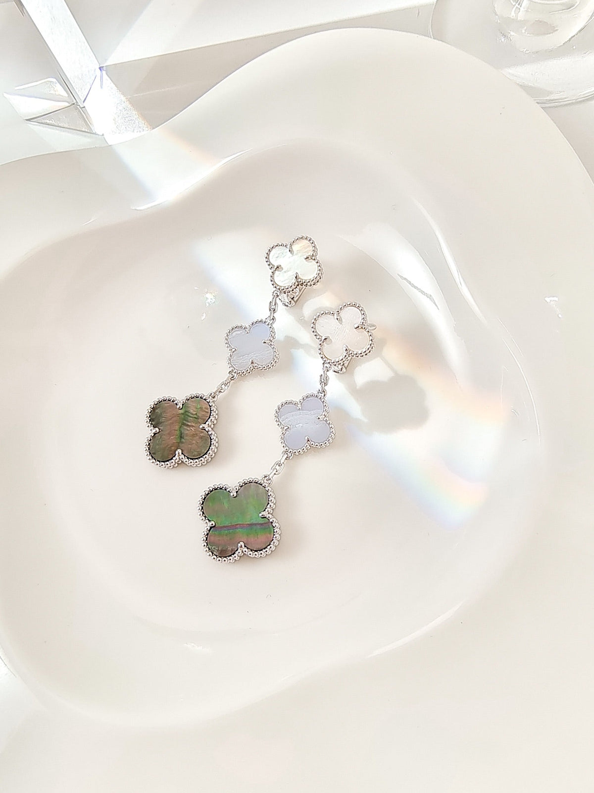 [Stellar Jewelry]CLOVER 3 MOTIFS CHALCEDONY DARK MOP SILVER EARRINGS