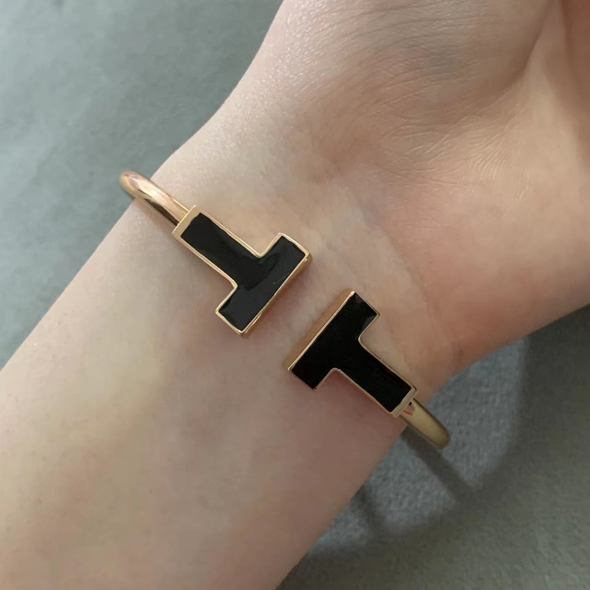 [Stellar jewels]T WIDE ONYX OPEN BRACELET
