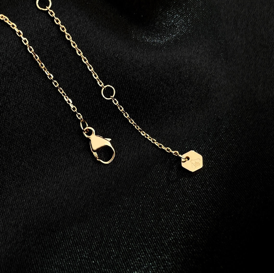 [Stellar Jewelry]BEE MINI NECKLACE