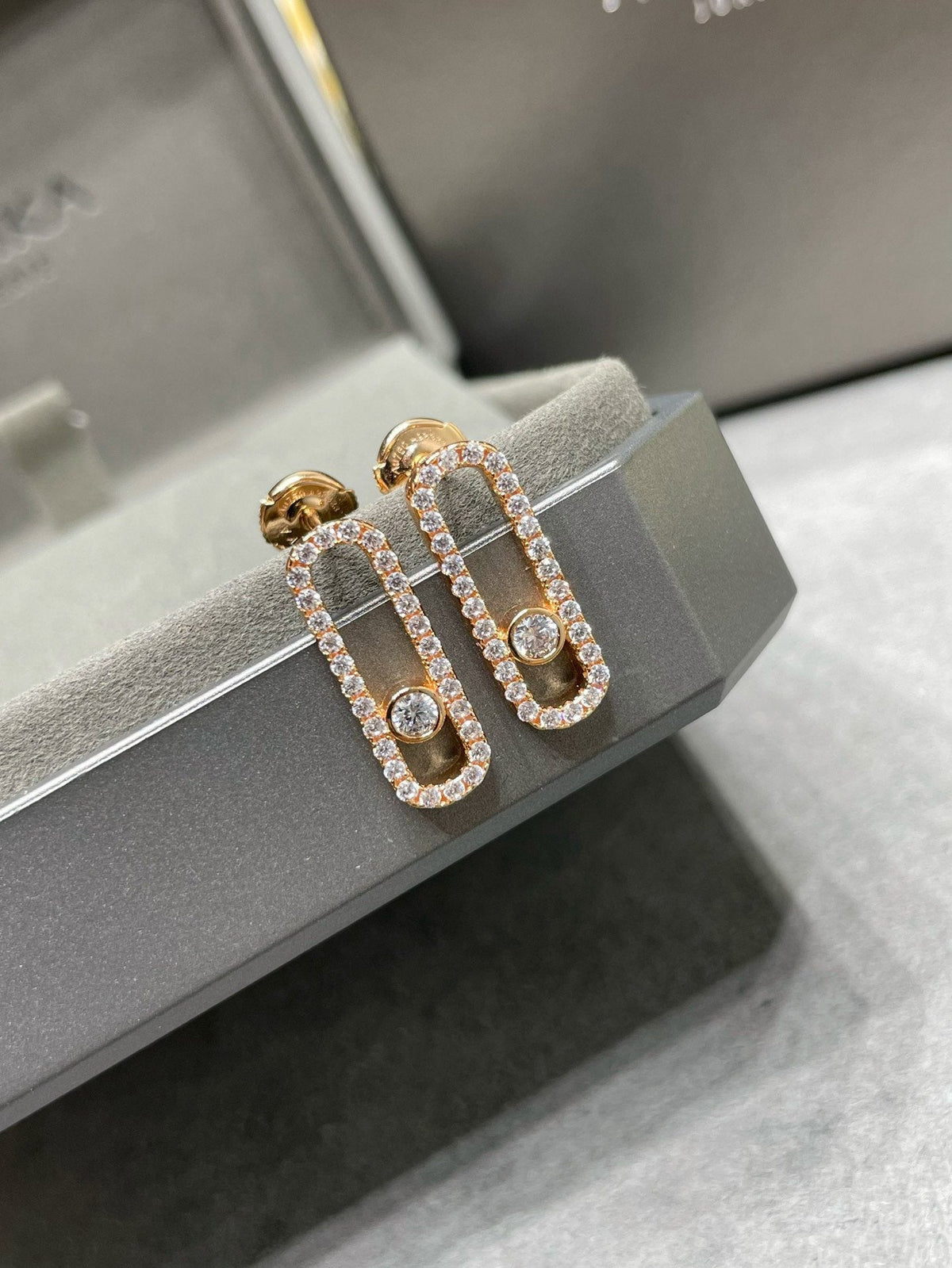 [Stellar Jewelry]MOVE UNO STUD DIAMOND PAVED EARRINGS