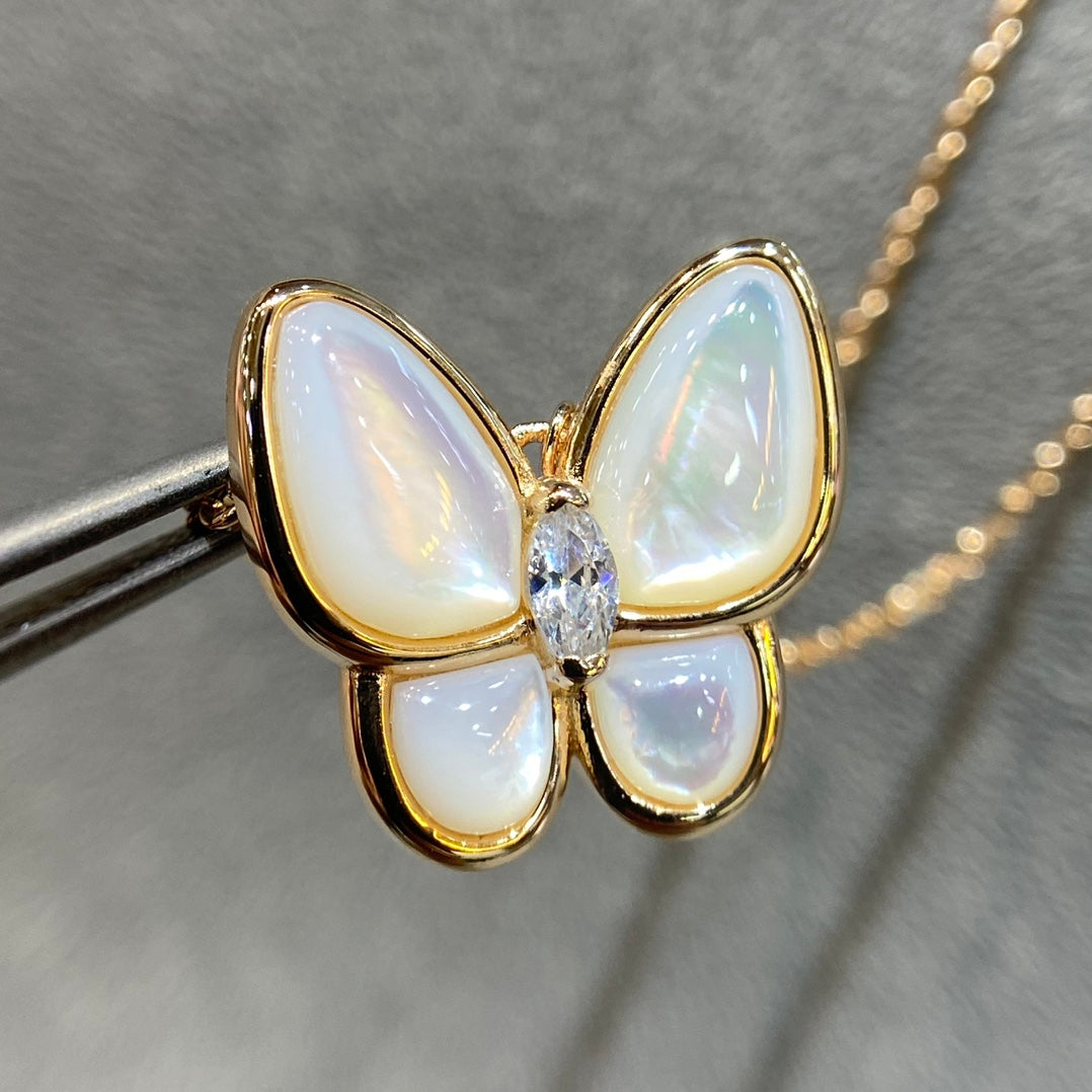 [Stellar Jewelry]BUTTERFLY MOP DIAMOND NECKLACE
