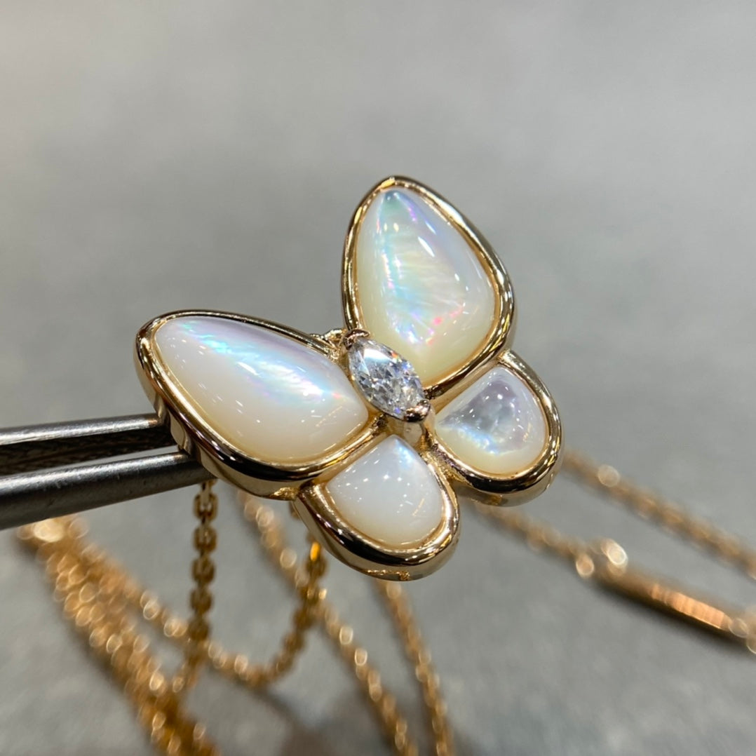 [Stellar Jewelry]BUTTERFLY MOP DIAMOND NECKLACE