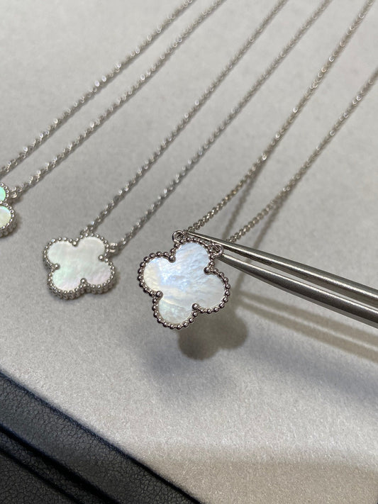 [Stellar Jewelry]CLOVER MEDIUM SILVER WHITE MOP NECKLACE