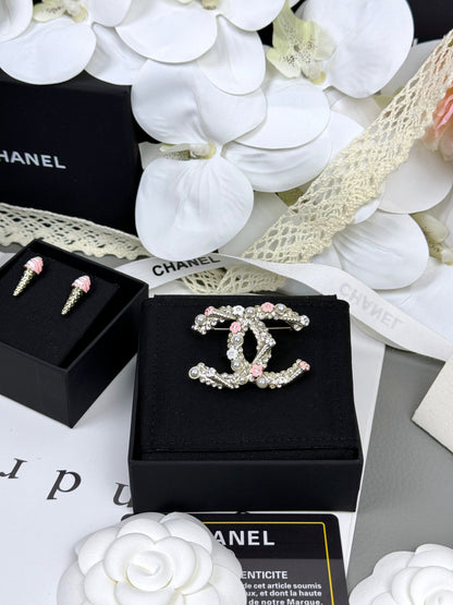 [Stellar Jewelry]26C Pink-White Enamel Ice Cream Cone Double C Brooch