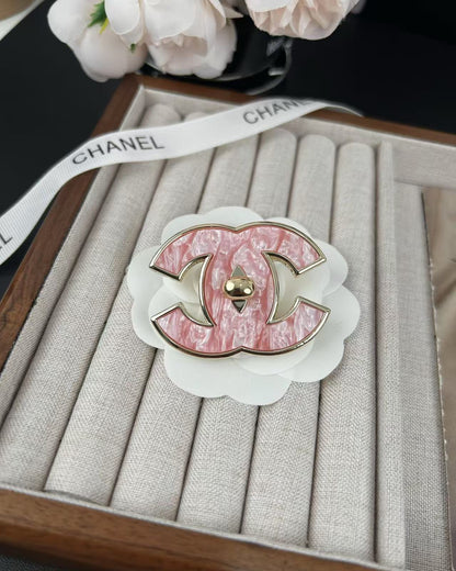 [Stellar Jewelry]Pink Resin Classic Brooch 5cm