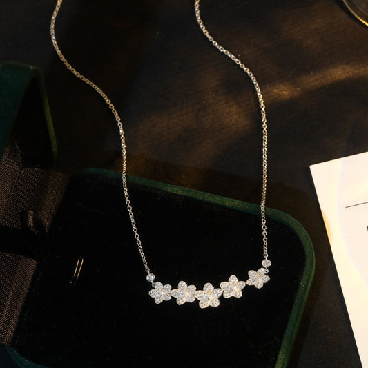 [Stellar jewels]]wild flower diamond line pendant