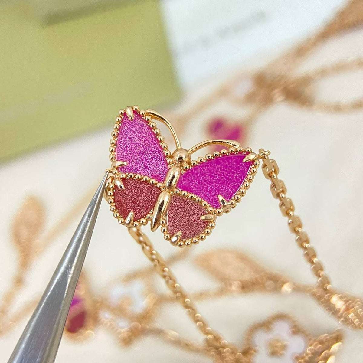 [Stellar  Jewelry]ROSE QUARTZ MIXED FLOWER BUTTERFLY SWEATER CHAIN
