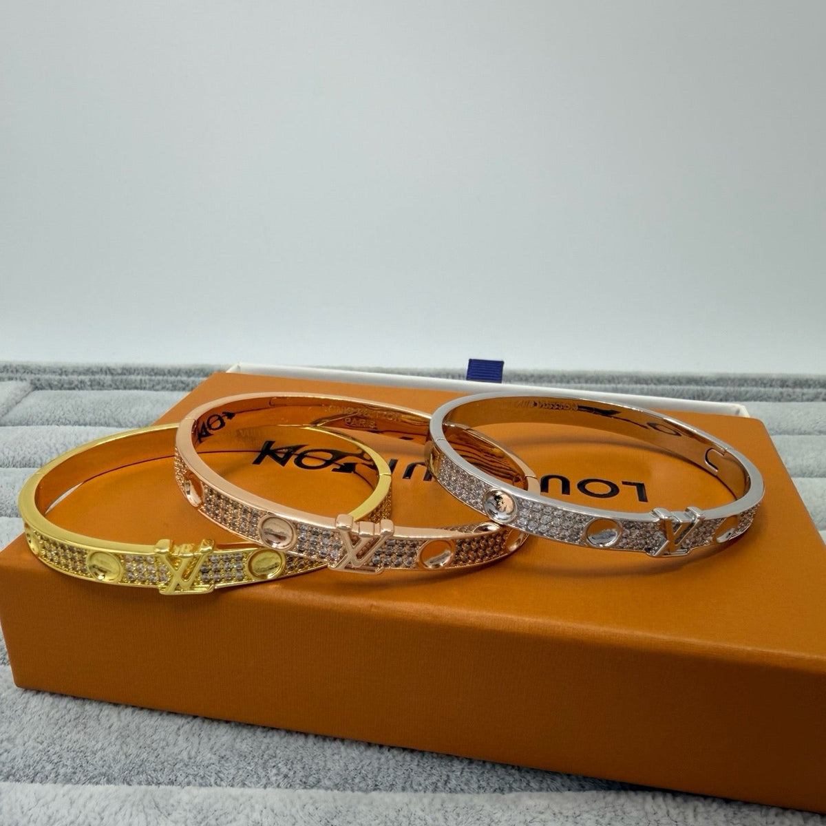 [Stellar Jewelry]PAVE DIAMOND BANGLE
