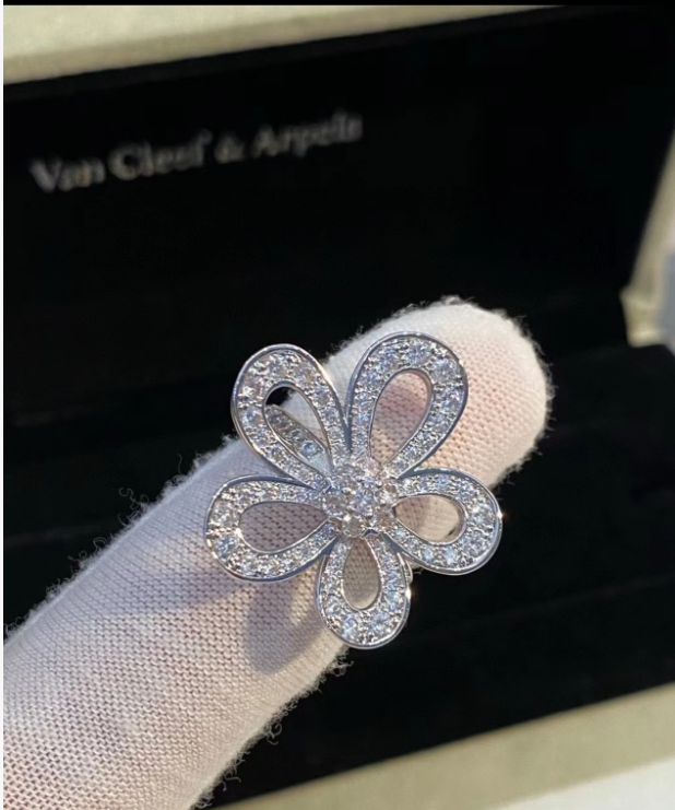 [Stellar Jewelry]Flowerlace Diamond Ring
