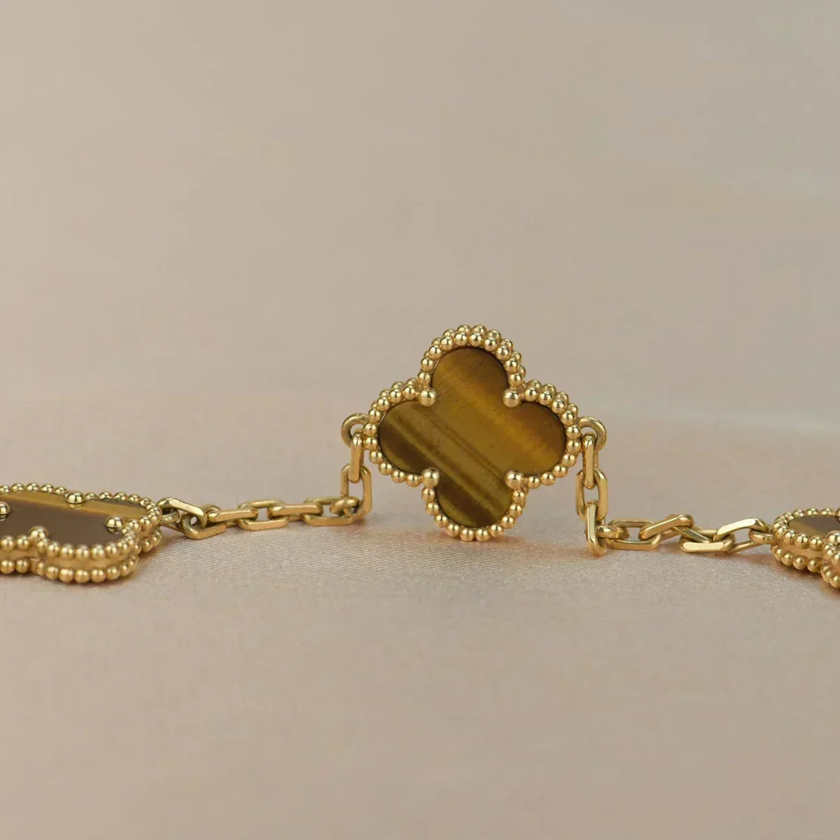 [Stellar Jewelry] CLOVER 5 MOTIFS TIGER EYE BRACELET COLLECTION