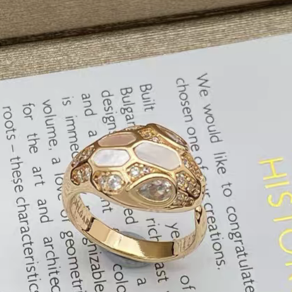 [Stellar Jewelry]BRAND NEW ASSORTED SNAKE HEAD MOTHER OF PEARL RINGS