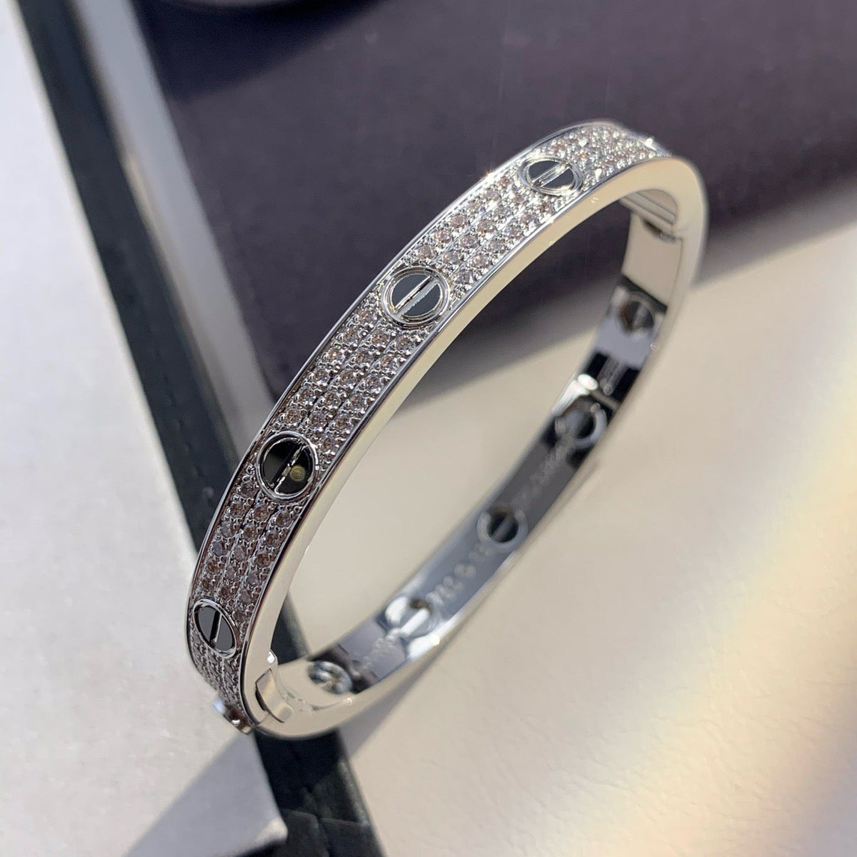 [Stellar Jewelry]LOVE BRACELET 6.1MM DIAMOND-PAVED CERAMIC