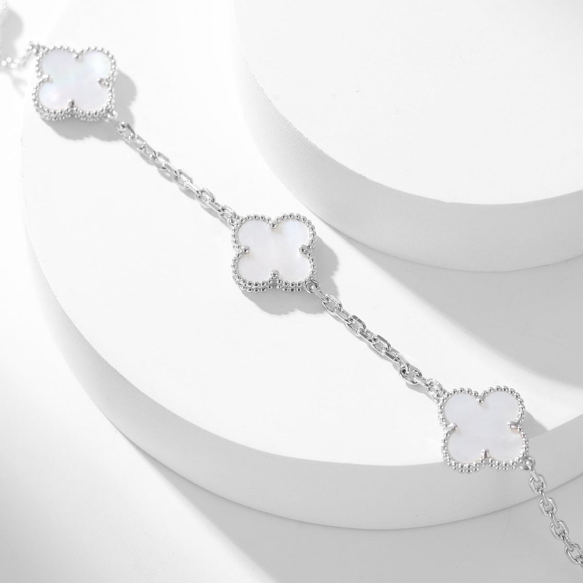 [Stellar Jewelry]CLOVER 10 MOTIFS WHITE MOTHER OF PEARL NECKLACE