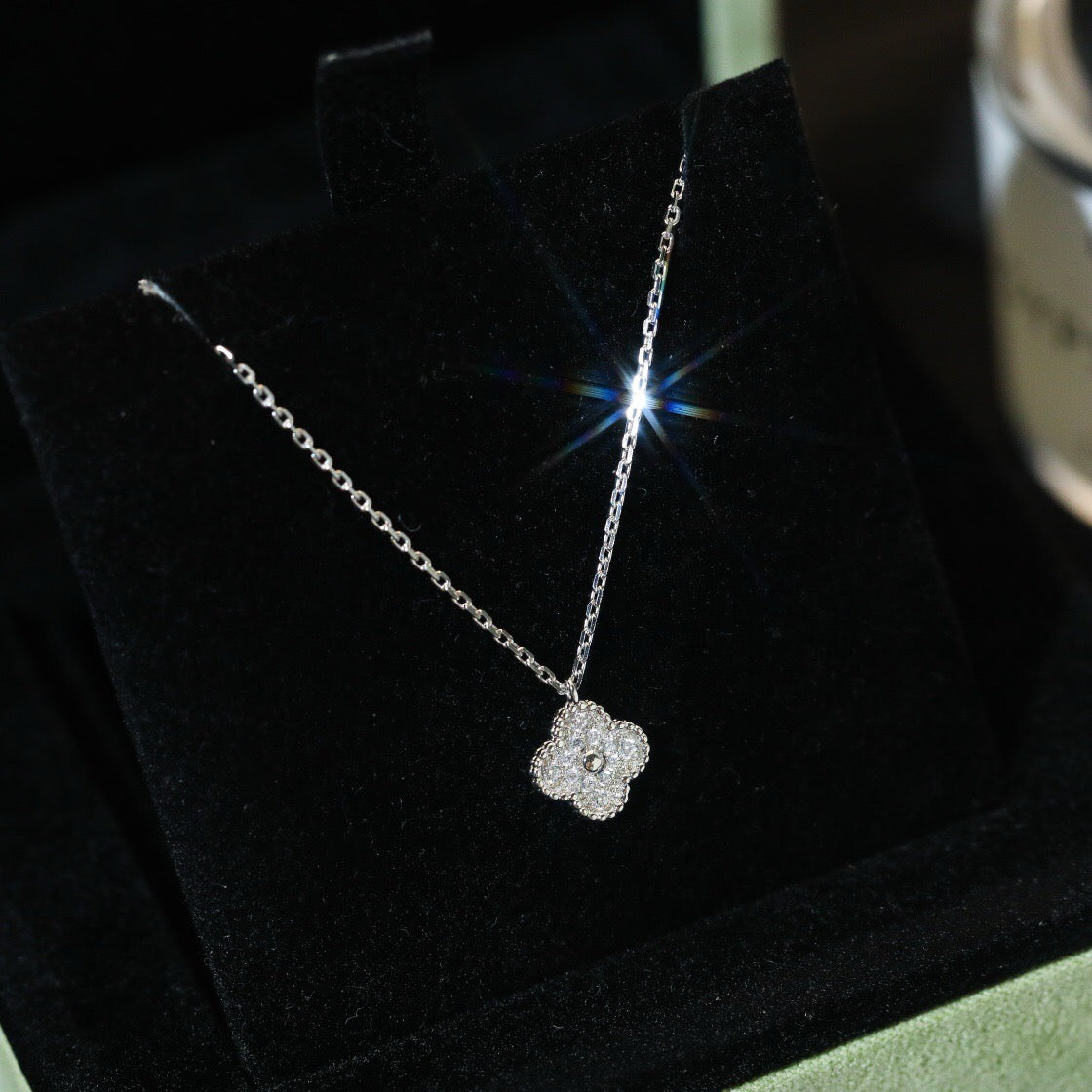 [Stellar Jewelry]CLOVER MINI 9.5MM PENDANT DIAMOND NECKLACE