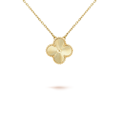 [Stellar Jewelry]CLOVER 15MM LASER NECKLACE AND BOX