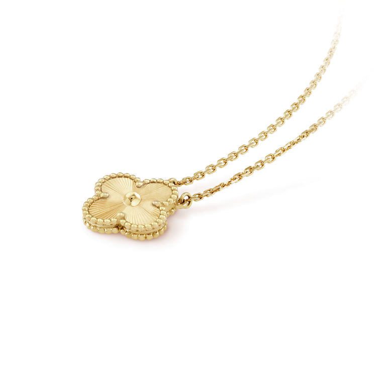 [Stellar Jewelry]CLOVER 15MM LASER NECKLACE