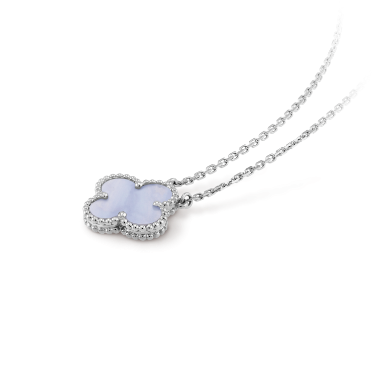 [Stellar Jewelry]CLOVER 15MM BLUE CHALCEDONY NECKLACE SILVER