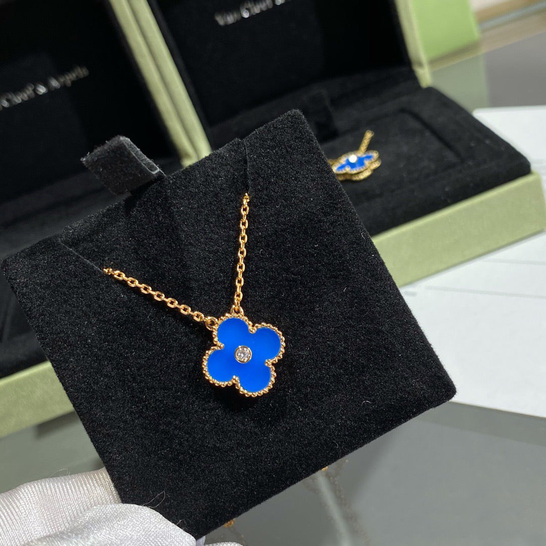 [Stellar Jewelry]CLOVER 15MM DIAMOND AND BLUE AGATE NECKLACE