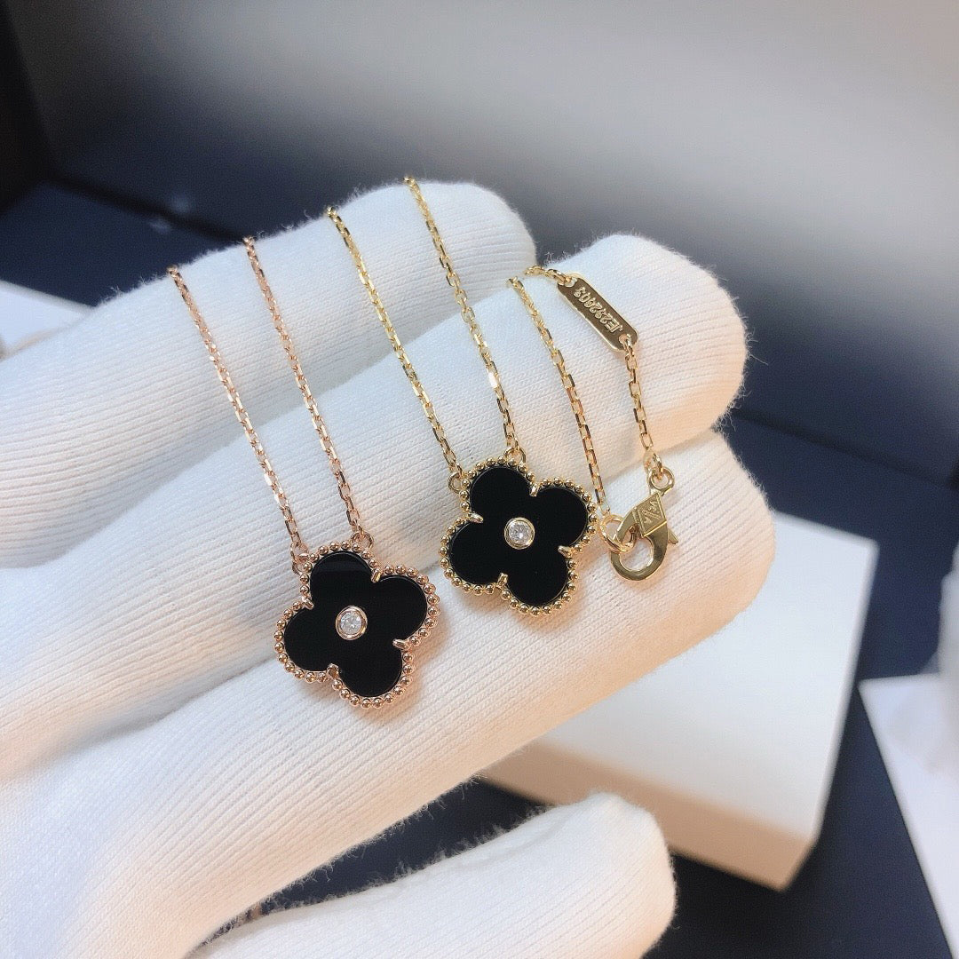 [Stellar Jewelry]CLOVER 15MM DIAMOND ONYX NECKLACE