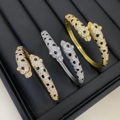 [Stellar Jewelry]PANTHERE DOUBLE HEADED HALF DIAMOND OPEN BRACELET