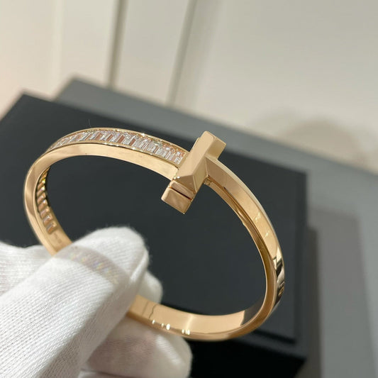 [Stellar jewels]WIDE HINGED BANGLE PINK GOLD WITH BAGUETTE DIAMONDS