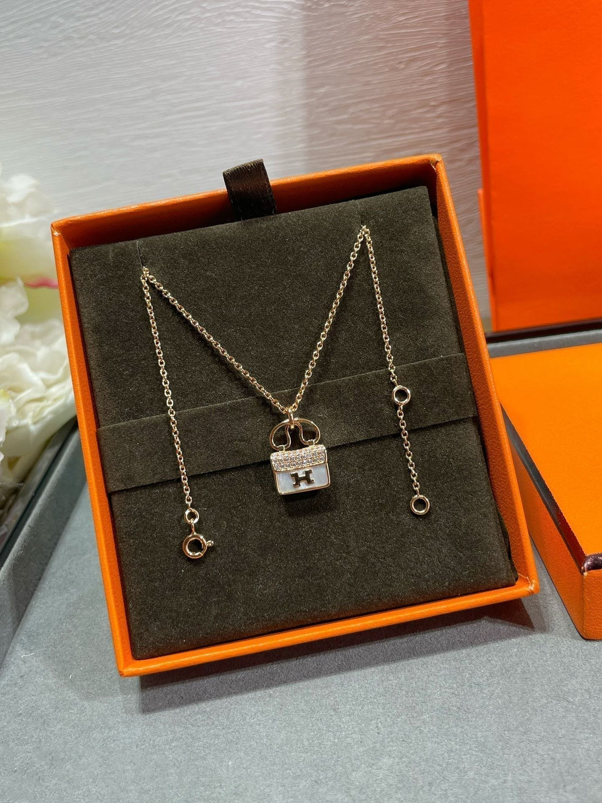 [Stellar Jewelry]H CIRCE MOISSANITE PENDANT NECKLACE GOLD