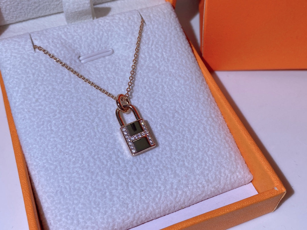 [Stellar Jewelry]HM ADVANCED NICHE LOCK HEAD NECKLACE DIAMONDS