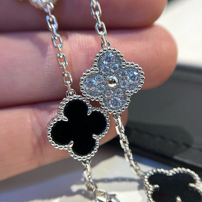 [Stellar Jewelry] CLOVER 5 MOTIF ONYXS BRACELET COLLECTION