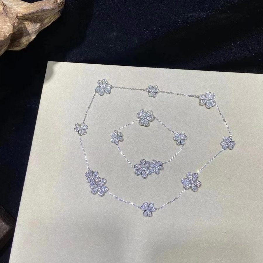 [Stellar Jewelry]FRIVOLE SILVER 5 FLOWERS BRACELET
