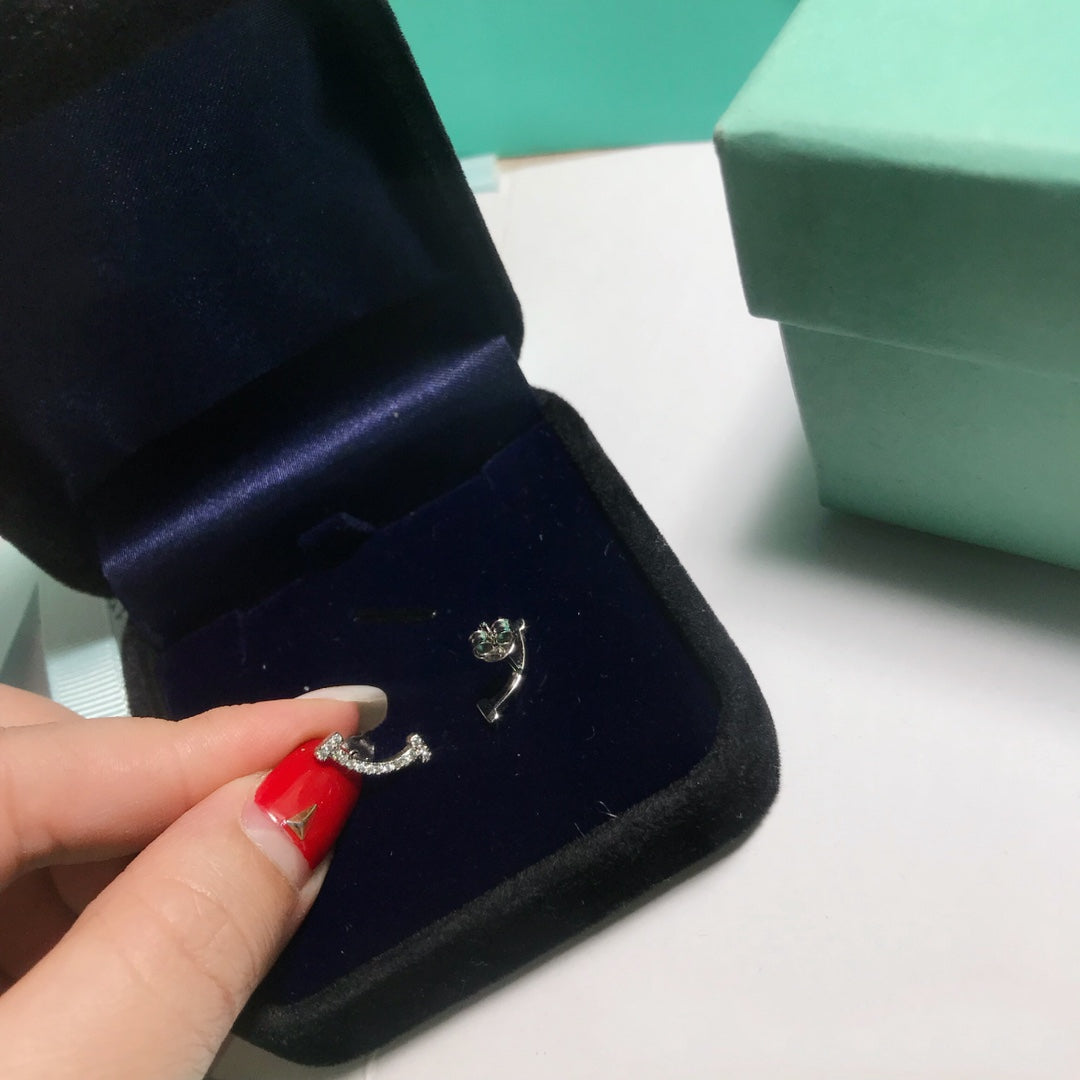 [Stellar jewels]SMILE DIAMOND EARRINGS