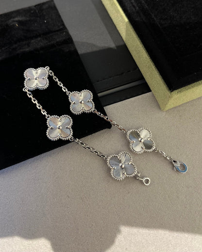 [Stellar Jewelry] CLOVER 5 MOTIF LASER BRACELET COLLECTION