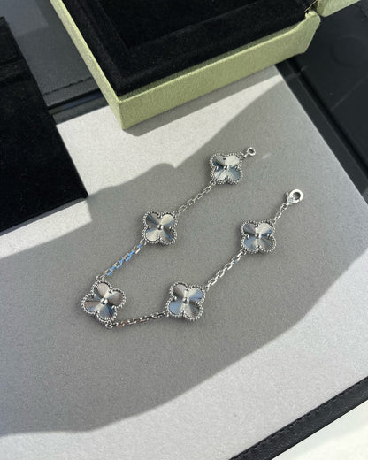 [Stellar Jewelry] CLOVER 5 MOTIF LASER BRACELET COLLECTION